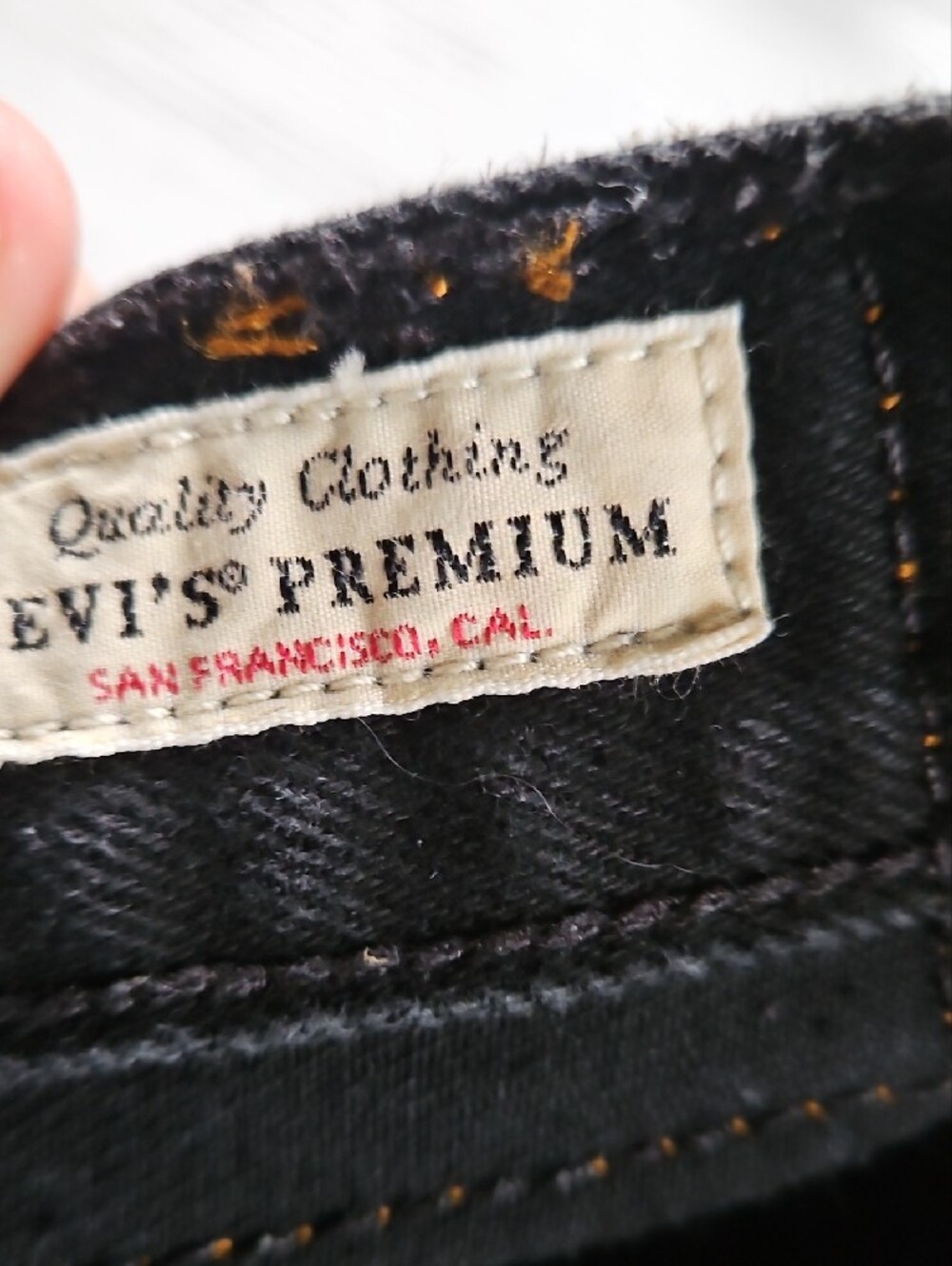 Levi's Black Straight-Leg Women's Jeans - Picture 2 of 4